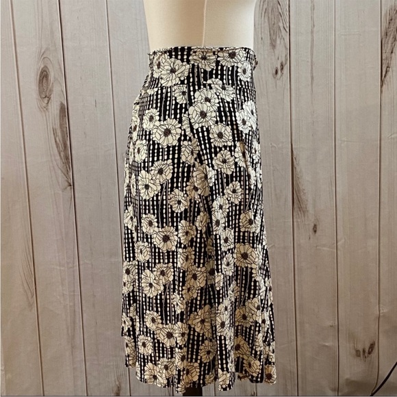 SALAAM Dresses & Skirts - 🌻 SALAAM Skirt Size XL